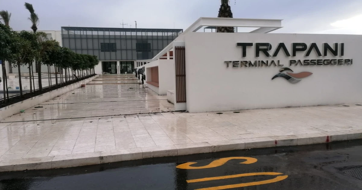 Trapani, inaugurato al porto il Terminal crociere e passeggeri. Monti: "La porta 'legale' italiana da e per l’Africa"