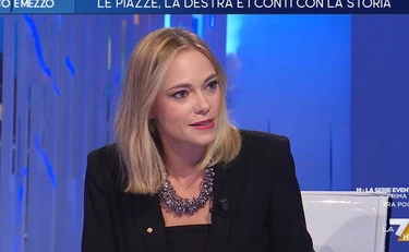 Michela Ponzani gelata da La Russa: "Perché la chiamo signora"