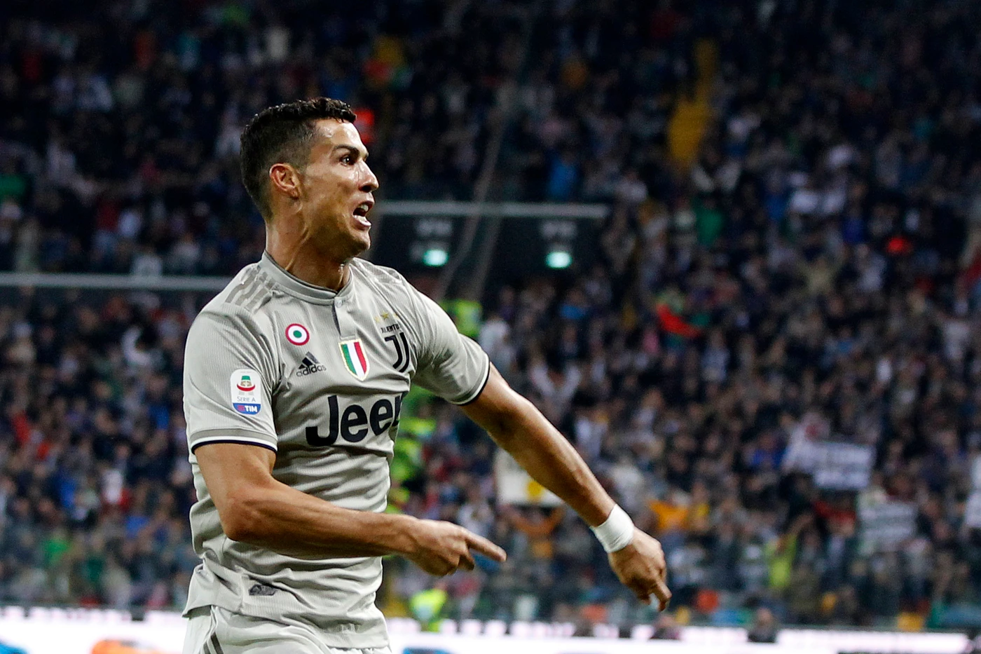 Ruspa-Juve, dieci su dieci. Cristiano Ronaldo più forte delle accuse: Udinese schiantata, 2-0