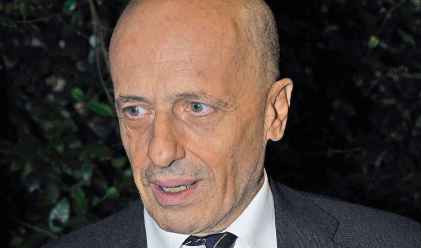 Sallusti contro la "marcia" di Grillo:"E' un imbecille, ha fatto già 3 morti,vuole farne altri in piazza?"