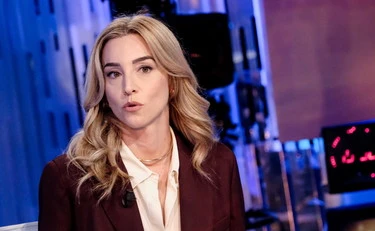 Silvia Salis e le domande anticipate: giornalisti e Pd in rivolta contro la sindaca
