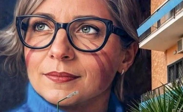 Francesca Albanese, il murales a Napoli: chi è l'autore, grosso imbarazzo