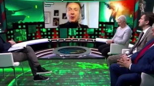 Pupo al talk russo: "Qua in Occidente si semina odio, ma io...". Kamikaze: "Cacciatelo"