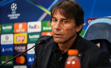 Antonio Conte, Napoli sconfitto? Lui getta la spugna: "Sono preoccupato"
