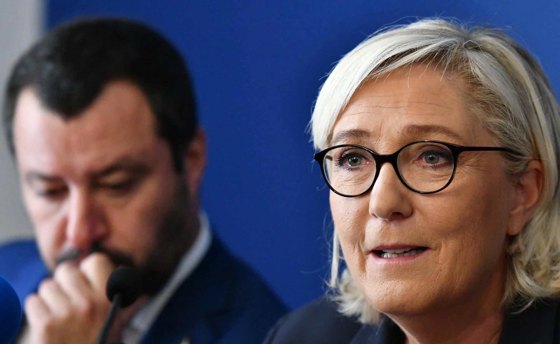 Manovra, Marine Le Pen svela la vergogna europea: "Vogliono colpire Matteo Salvini, perché Macron..."