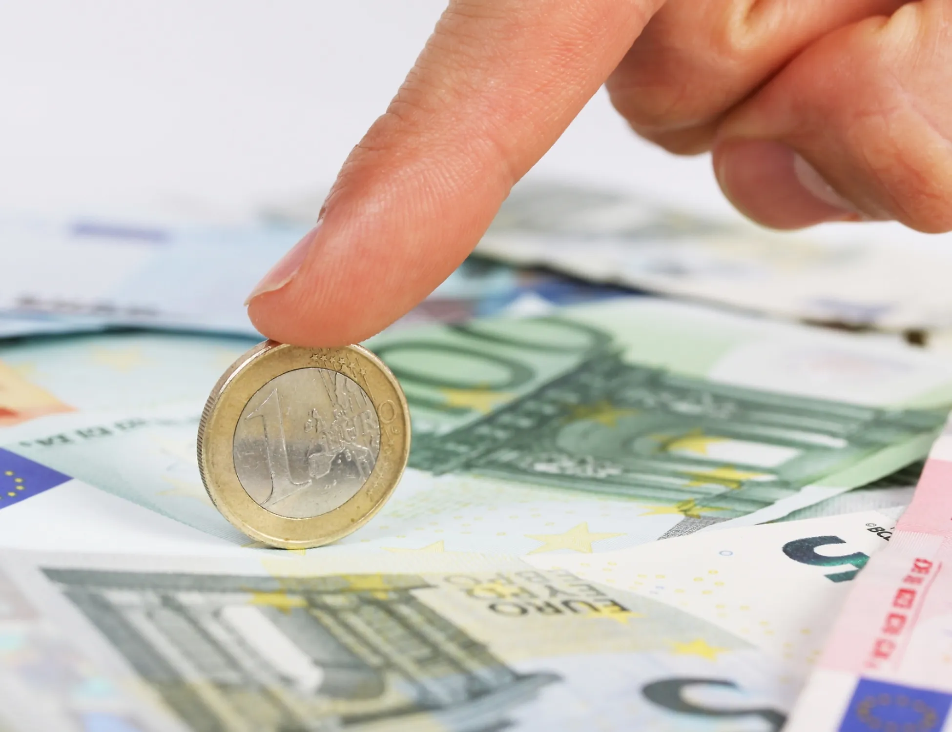 Leggi l'articolo: Imu e Tari, rivoluzione per milioni di italiani: nuove regole, cosa cambia