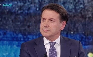 Giuseppe Conte si ricandida premier e dagli alleati solo silenzio