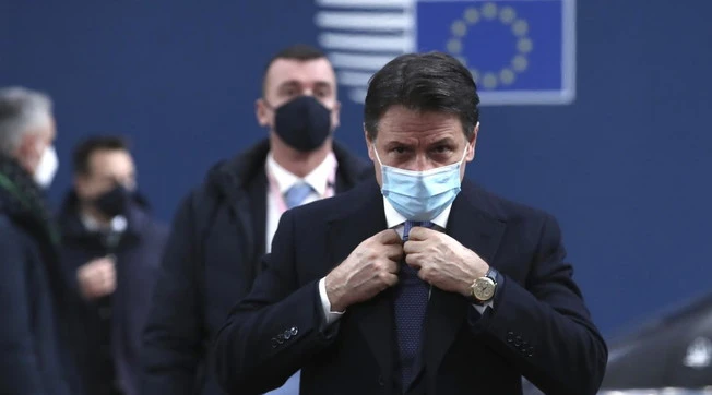 Giuseppe Conte fregato da Mario Draghi e Beppe Grillo: fedelissimi fatti fuori e faida M5s, la sua fine