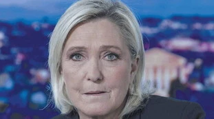 Danno la colpa a Marine Le Pen ma il caos istituzionale è il fallimento dell&apos;Eliseo