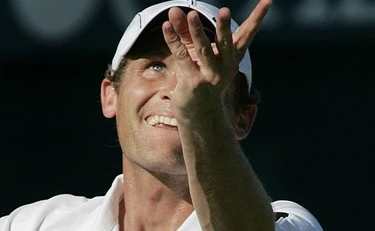 Van Scheppingen, "abusi sessuali su due allievi": tennis sotto-choc