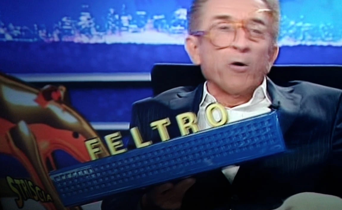 Vittorio Feltri bidona Striscia la notizia all'ultimo istante: invitato, non si presenta in studio da Ricci