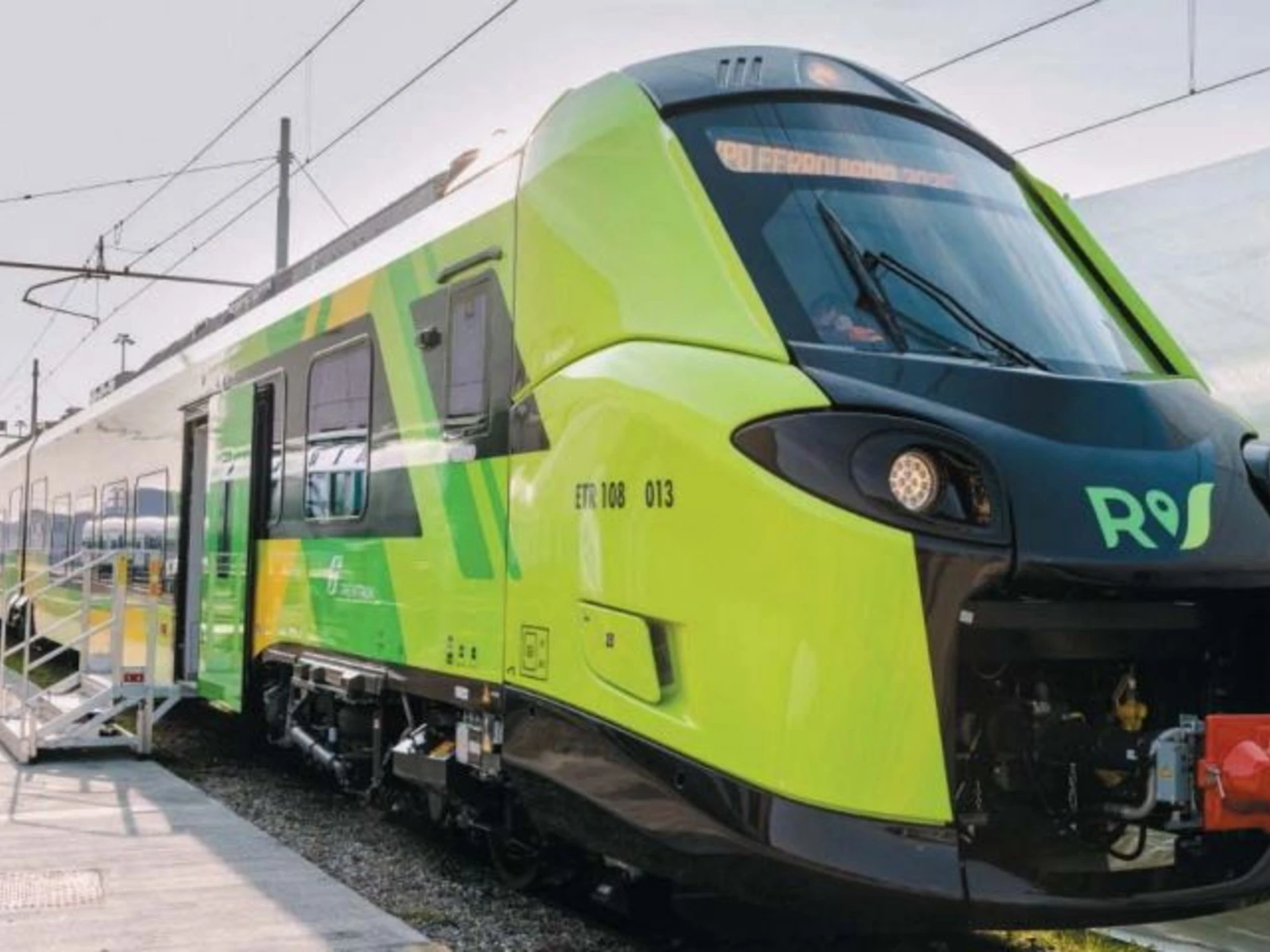 Arriva sui binari il Regionale di Fs che va a 200 km/h