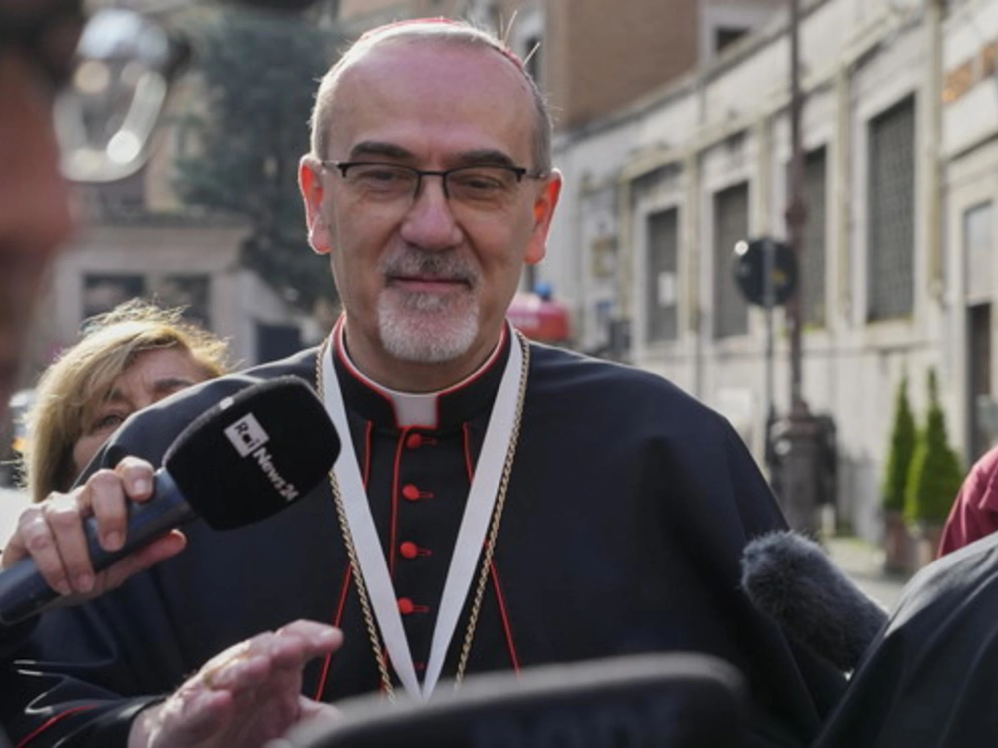 Conclave, lo scatto di Pierbattista Pizzaballa: ecco chi lo spinge