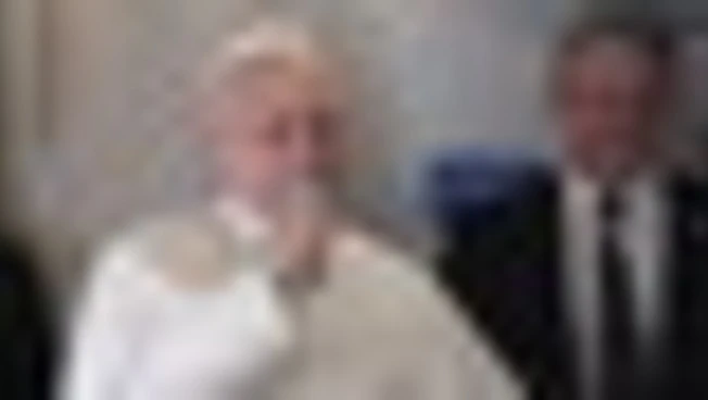 Leone XIV rende omaggio a Papa Francesco, a un anno dalla sua morte