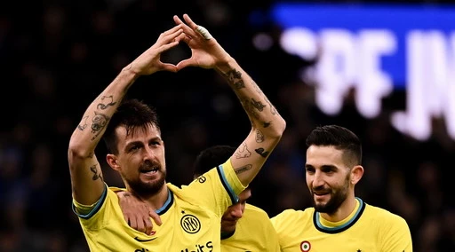 Coppa Italia, l&apos;Inter batte il Parma ai supplementari: Acerbi beffa Buffon