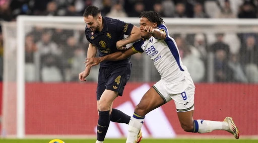 Serie A, la Juventus continua la marcia di vittorie: col Verona finisce 2 a 0