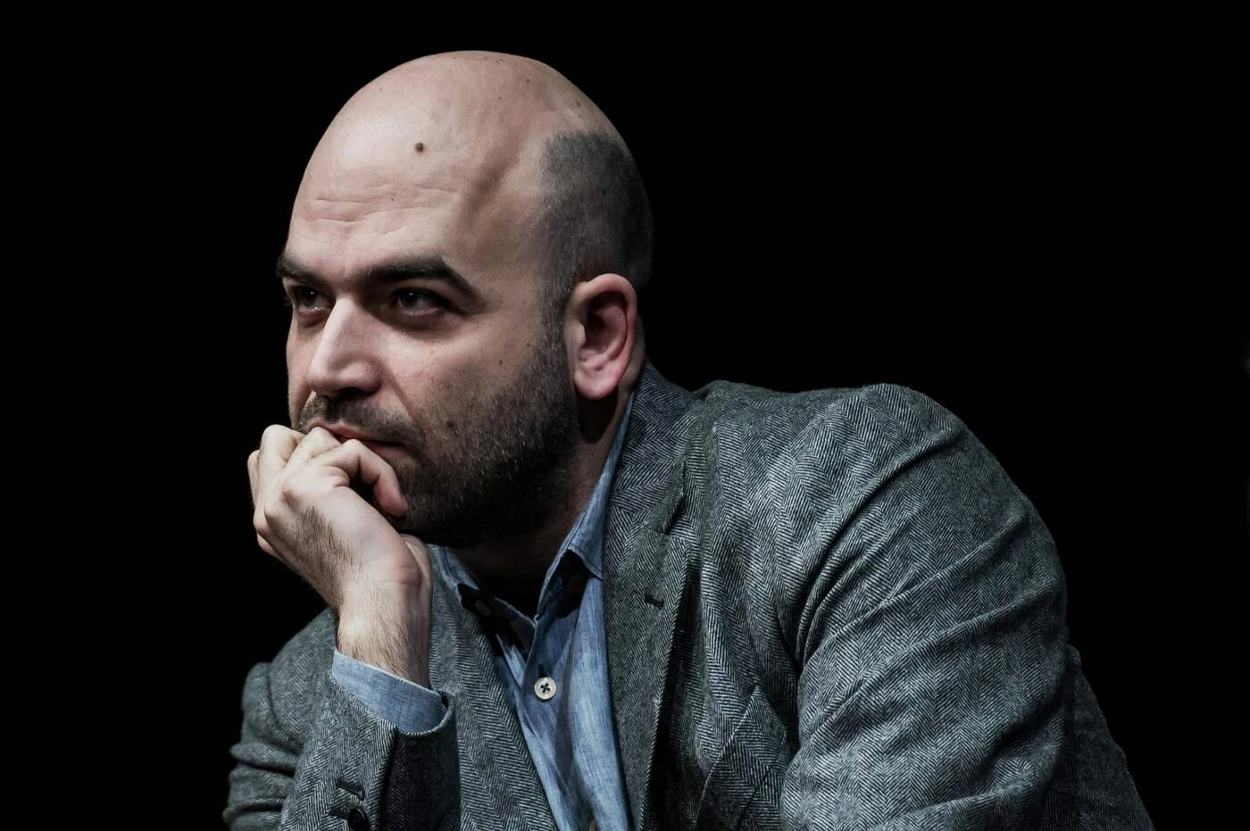 Matteo Salvini, lo spaventoso delirio di Roberto Saviano: "Perché va a Corleone il 25 aprile"