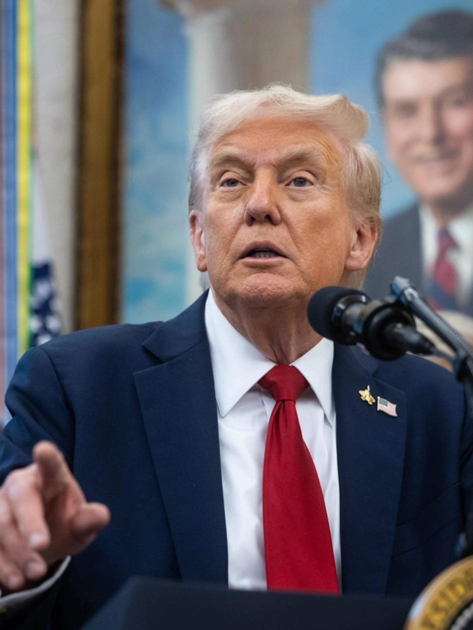 Le mosse di Donald per il Medio Oriente disarmano la sinistra
