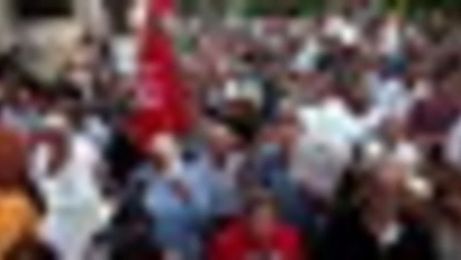 Tunisia, protesta contro Saied: "Manca acqua, elettircità e libertà"