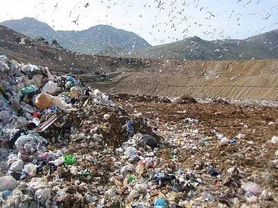 Ogni anno finiscono in discarica 2,8 miliardi di euro di potenziali combustibili