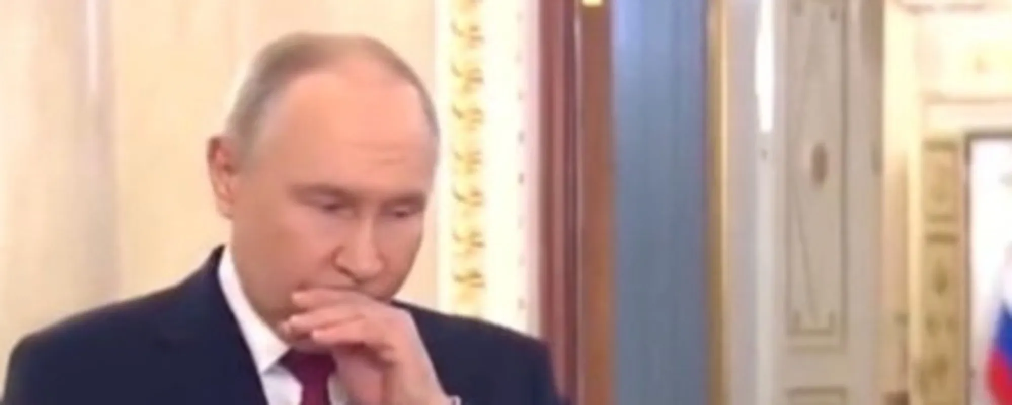 Putin non riesce a parlare, il video pubblicato per errore dal Cremlino: come sta davvero?