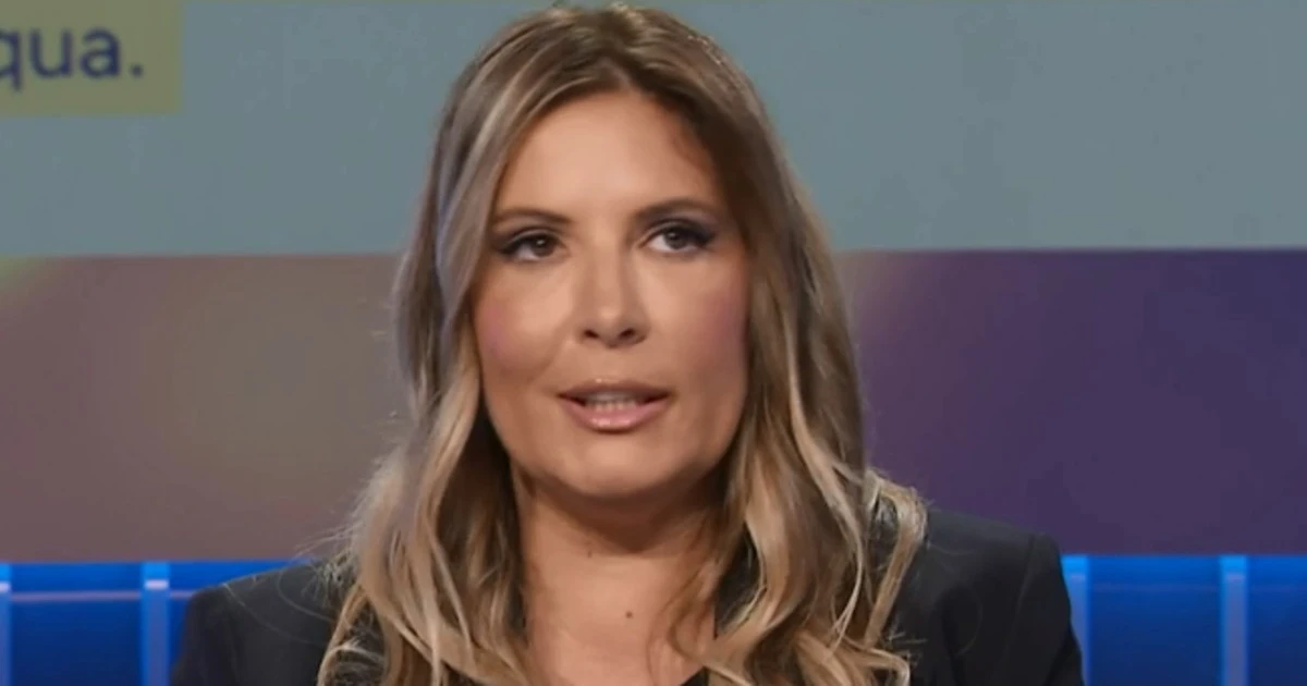 Lucarelli, fango contro Meloni: "La sua situazione familiare"