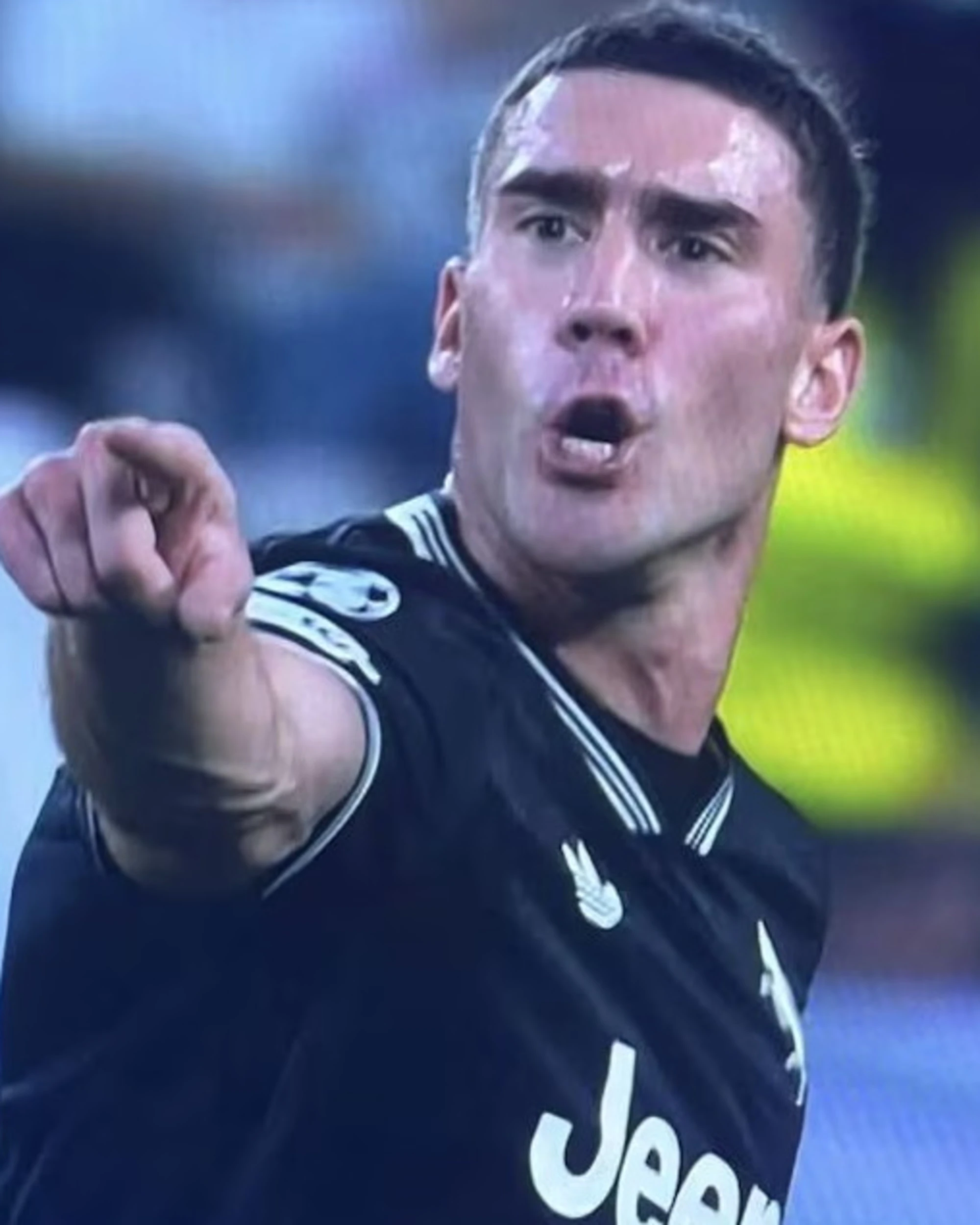 Dusan Vlahovic furioso dopo il gol al Borussia: ecco con chi ce l'aveva
