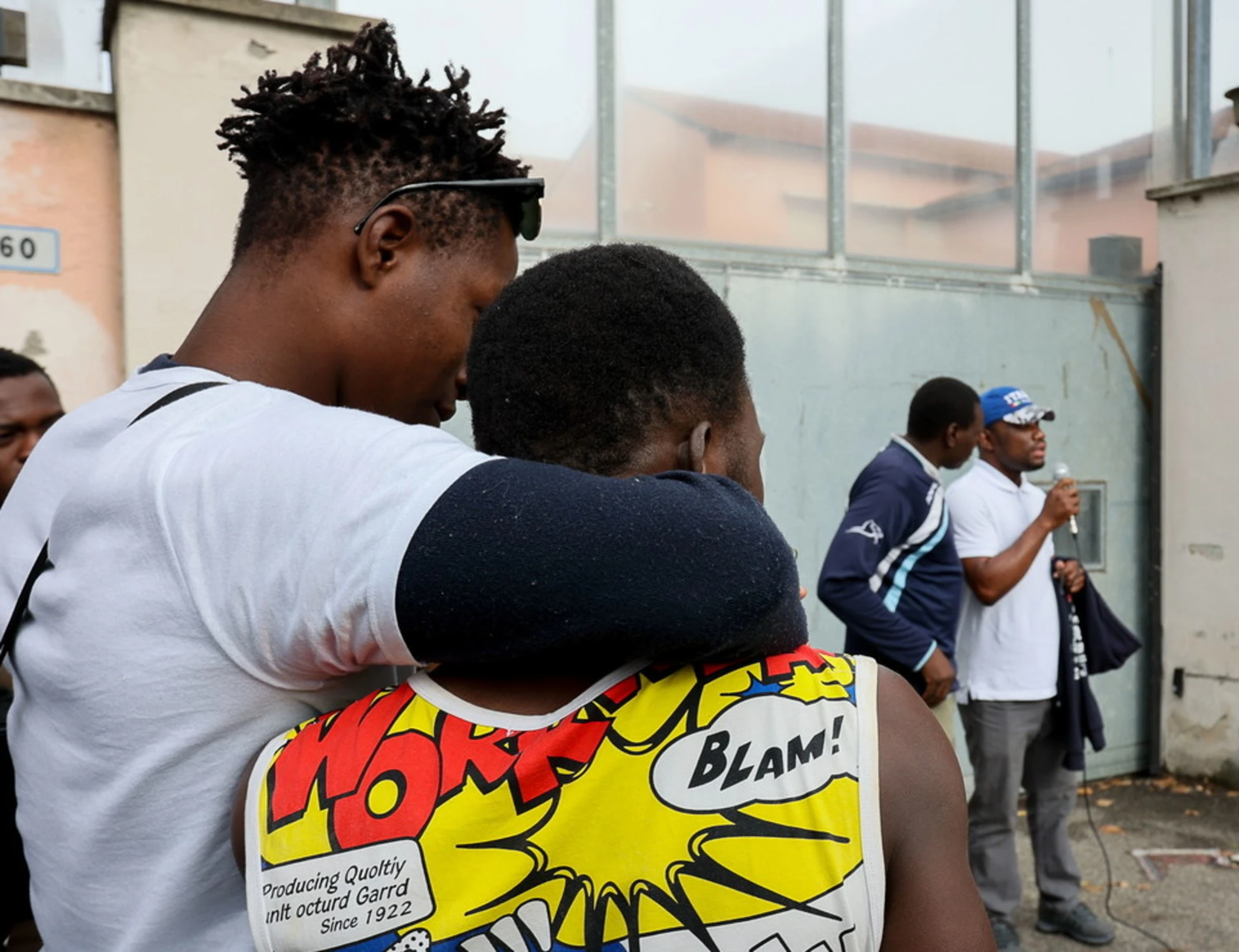 Ue, 10 milioni per far giocare i migranti a padel