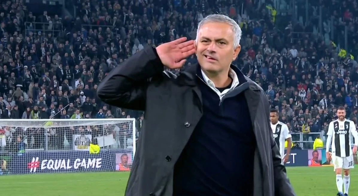 Champions, la Juve domina ma spreca tutto: ribaltone Manchester United, Mourinho gode