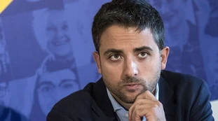 Marco Furfaro, il fedelissimo della Schlein: "Pane e rose ai giovani"