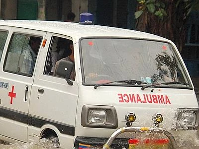 Orrore in India, bambina di 6 anni stuprata e gettata in strada a Nuova Delhi