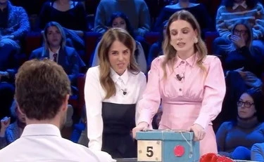 Affari Tuoi, il fragoroso "suicidio" di Giorgia: "Ci siamo...", finisce in disgrazia