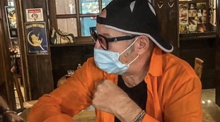 Nicola Porro, Vasco Rossi fuori controllo: "Lo psicopatico povero pirla che scrive per lui"