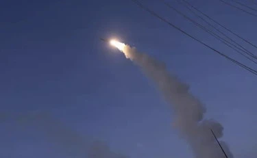 Iran, la diretta. Drone iraniano sul Bahrein. Trump: "Fine della guerra concordata con Israele"