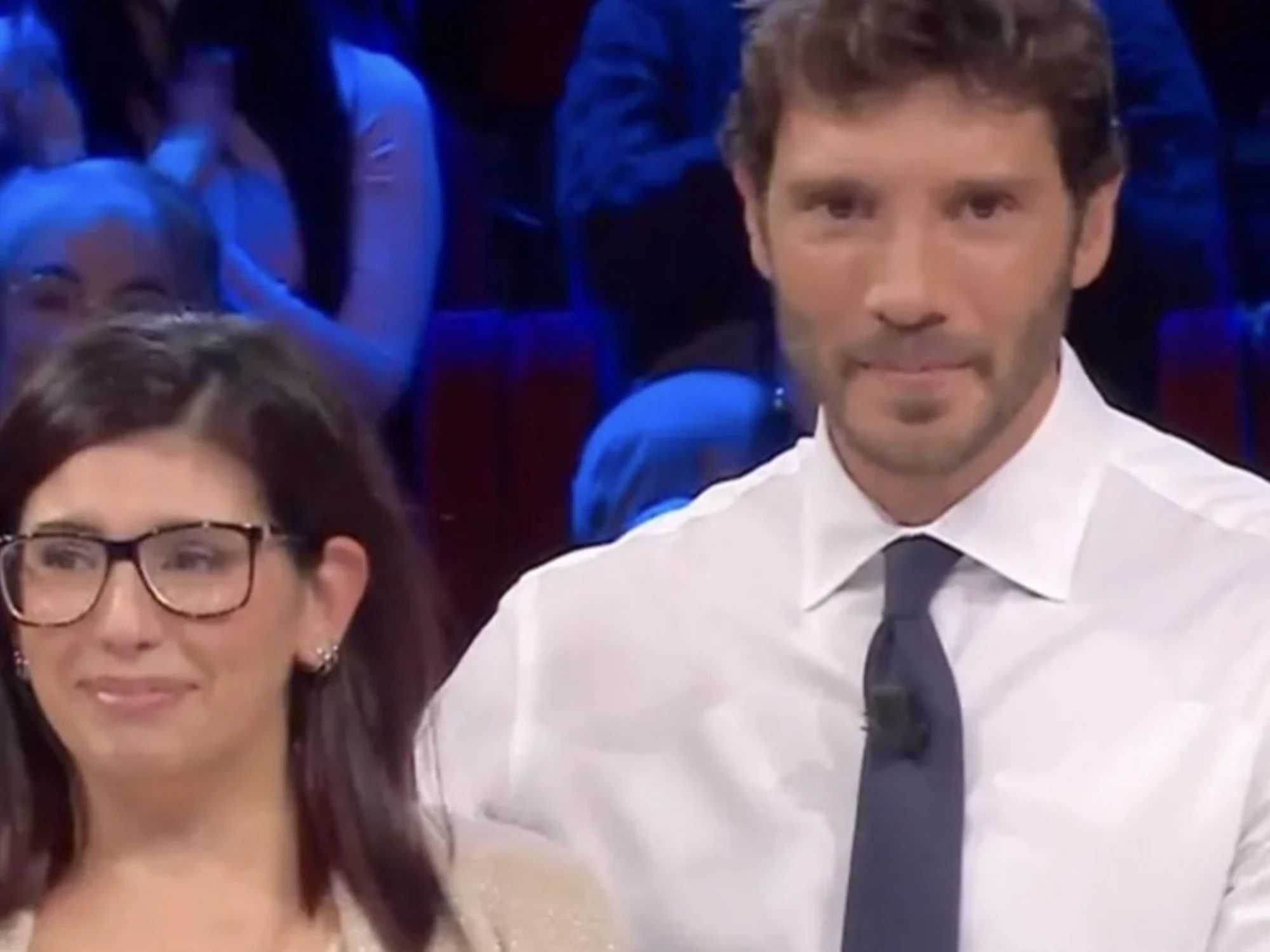 Affari Tuoi, vergognosi insulti a Cristina: "Soap-opera, tutto rovinato"
