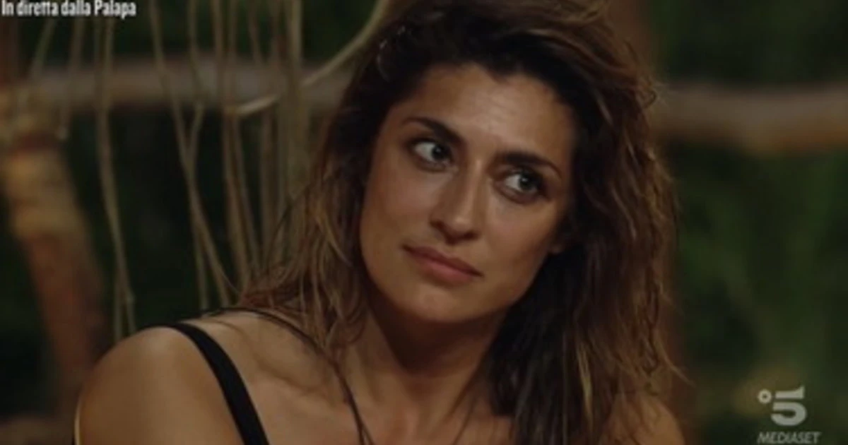 Isola dei Famosi, Elisa Isoardi abbandona: "Avete visto gli occhi?", il dettaglio che scuote Mediaset