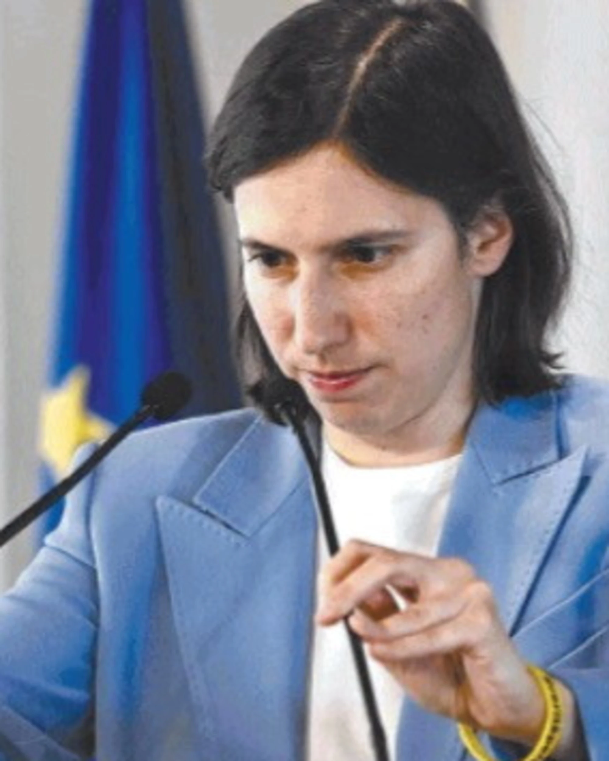 Elly Schlein, un fantasma tra ambizioni e sogni