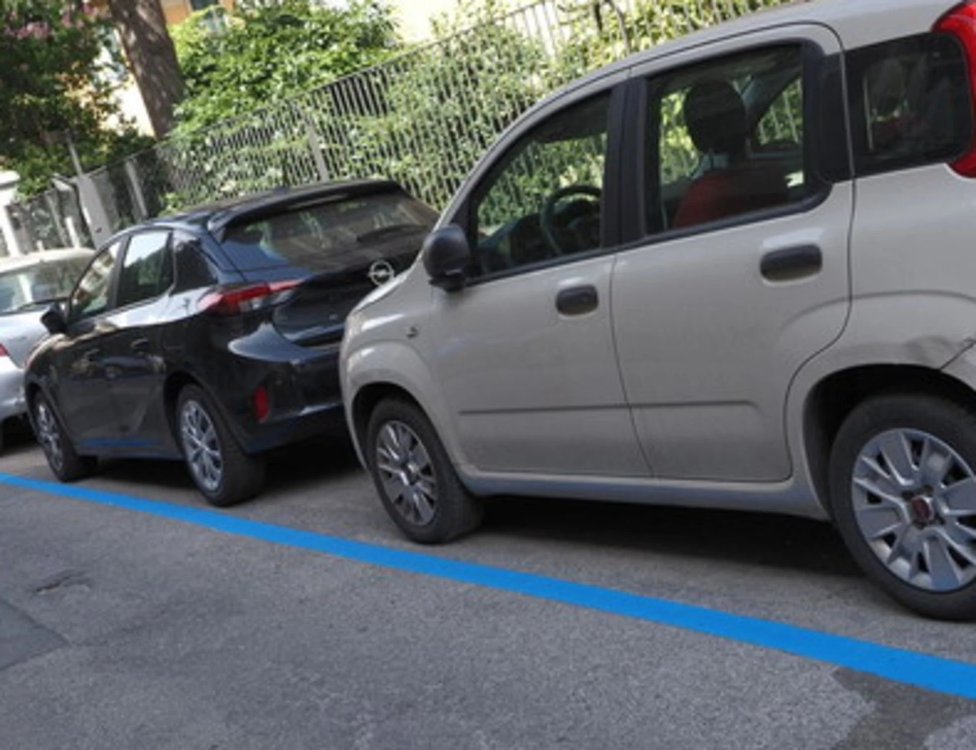 Strisce blu, la multa per il parcheggio senza ticket? Quando è nulla e come dimostrarlo