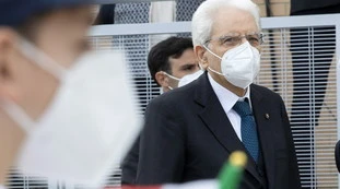 Alessandro Sallusti, il dubbio sul Quirinale: "Sergio Mattarella, l'unico che ha impedito il voto tre volte". Sicuri che ci serva un bis?