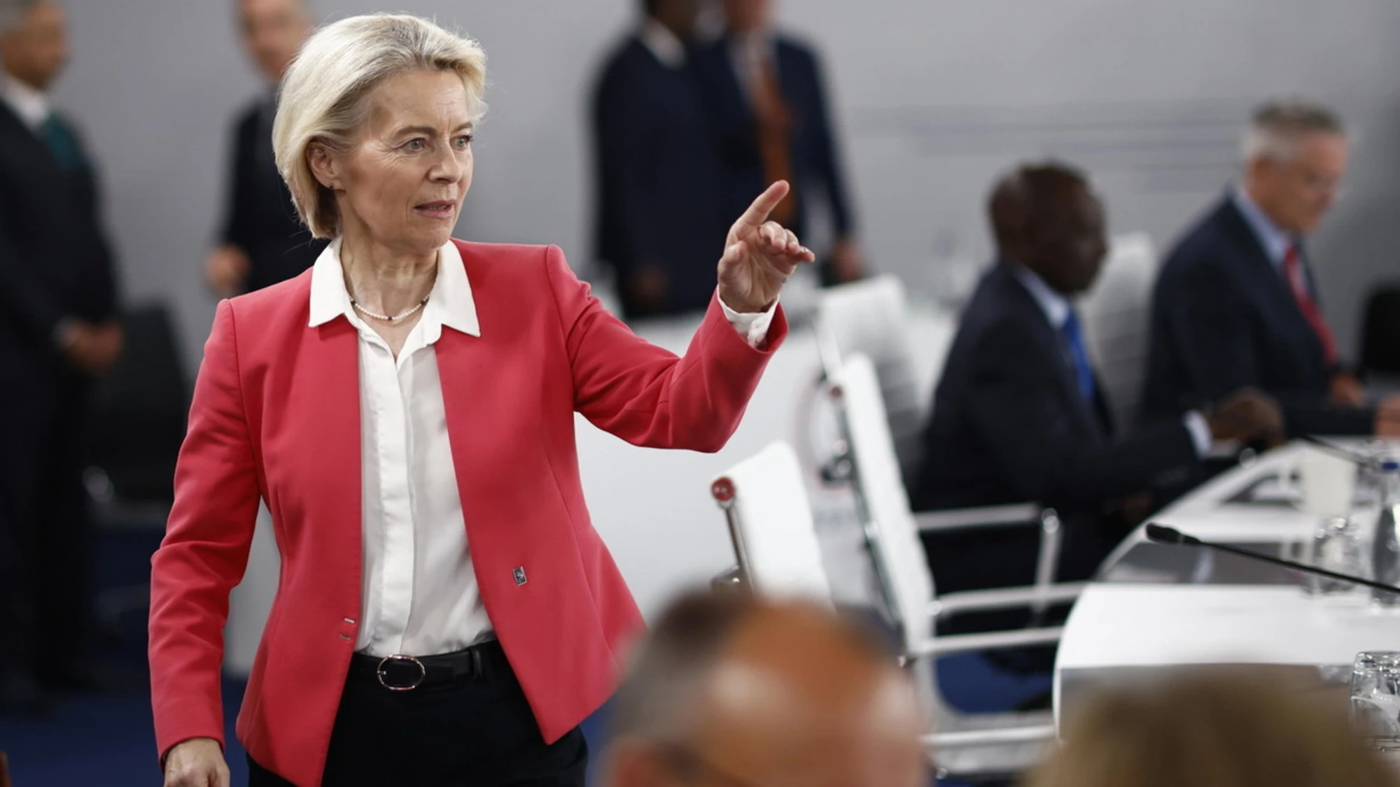 Bruxelles, la Commissione Ue spegne l'aria condizionata ma non per von der Leyen: scoppia il caso