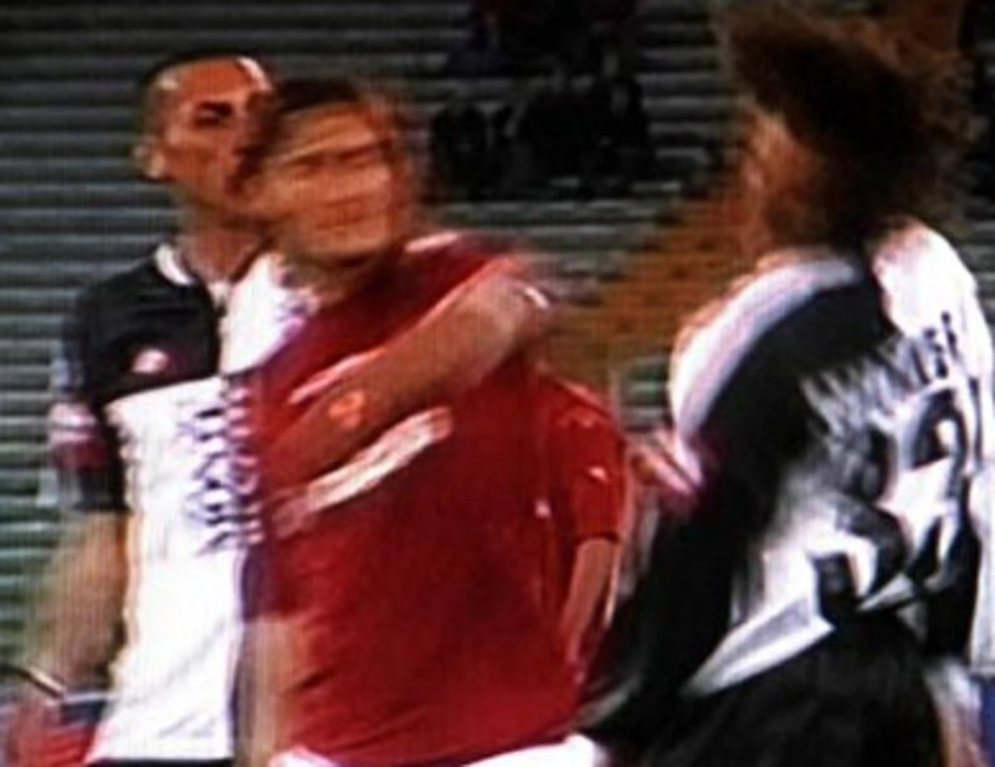 Francesco Totti, la verità sul pugno a Colonnese: "Mi disse: non è tuo figlio"
