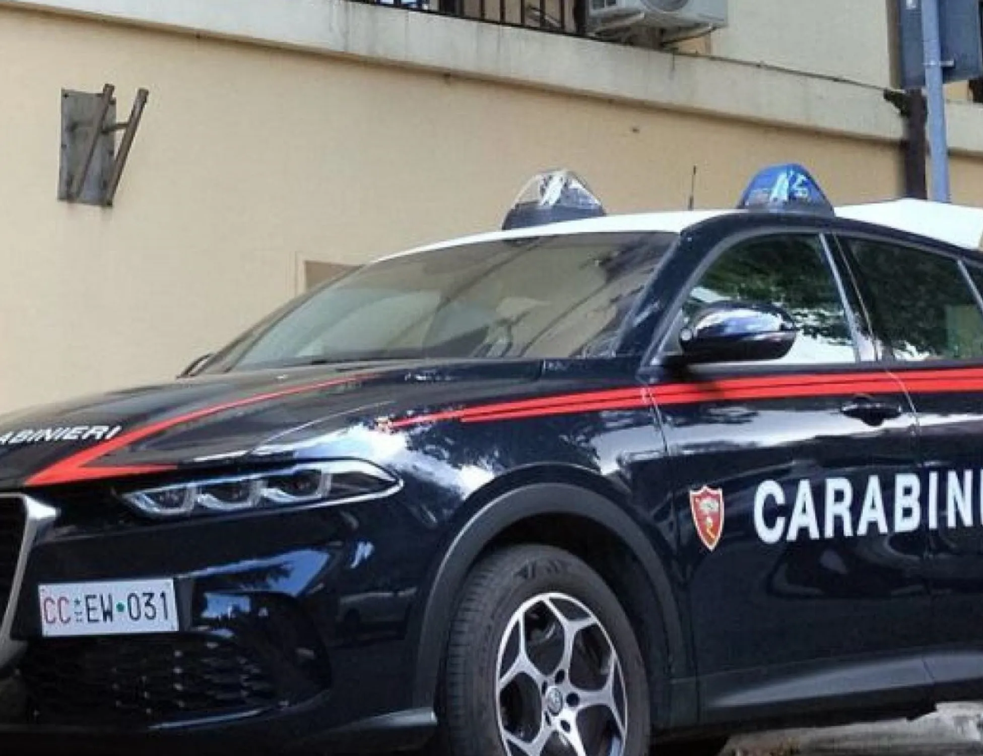 Leggi l'articolo: Casa d'aste svaligiata in 4 minuti: il clamoroso colpo da un milione di euro