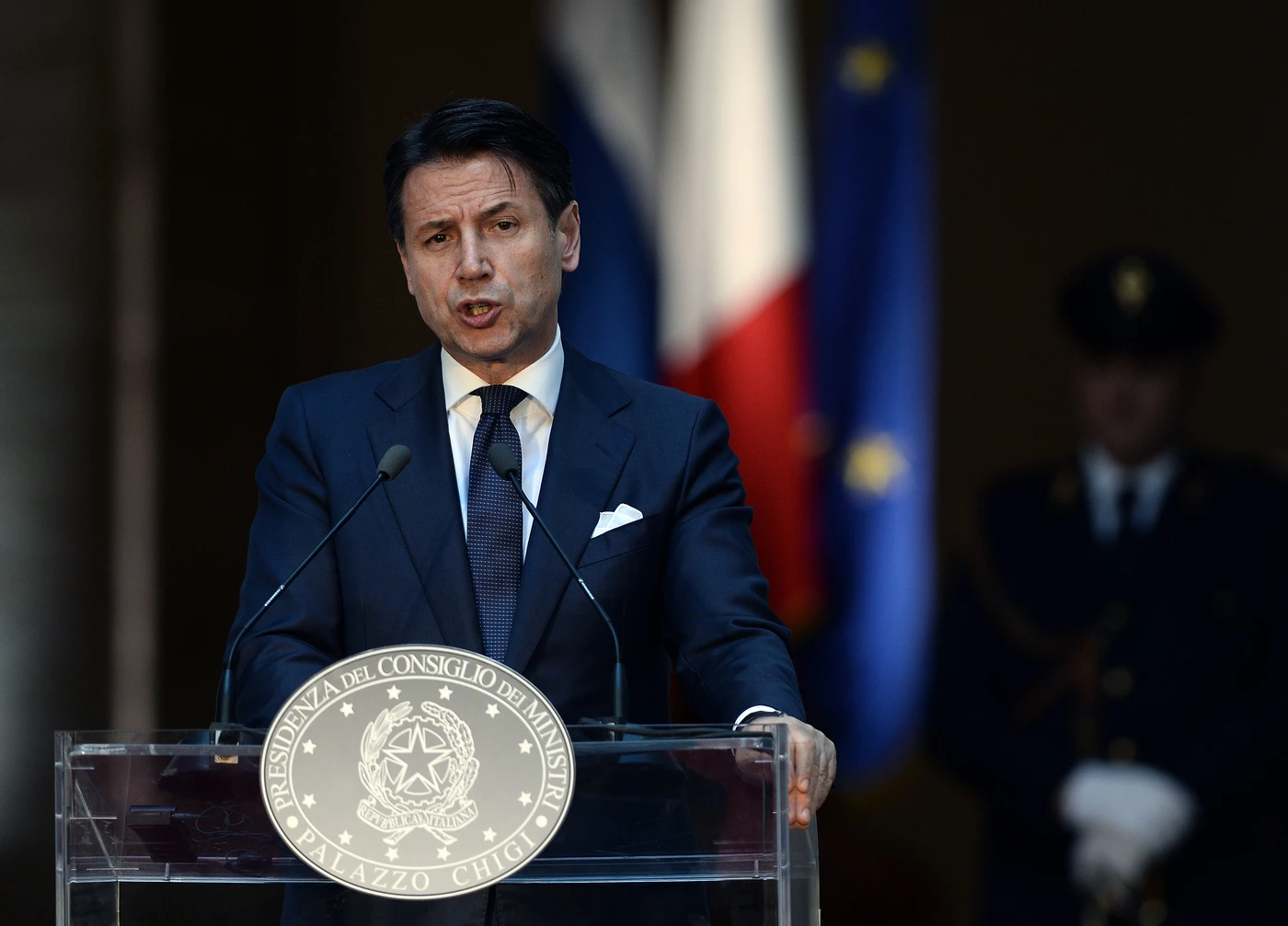 Matteo Salvini, Giuseppe Conte infastidito: "Avrebbe dovuto ammettere la presenza di mele marce come Savoini"