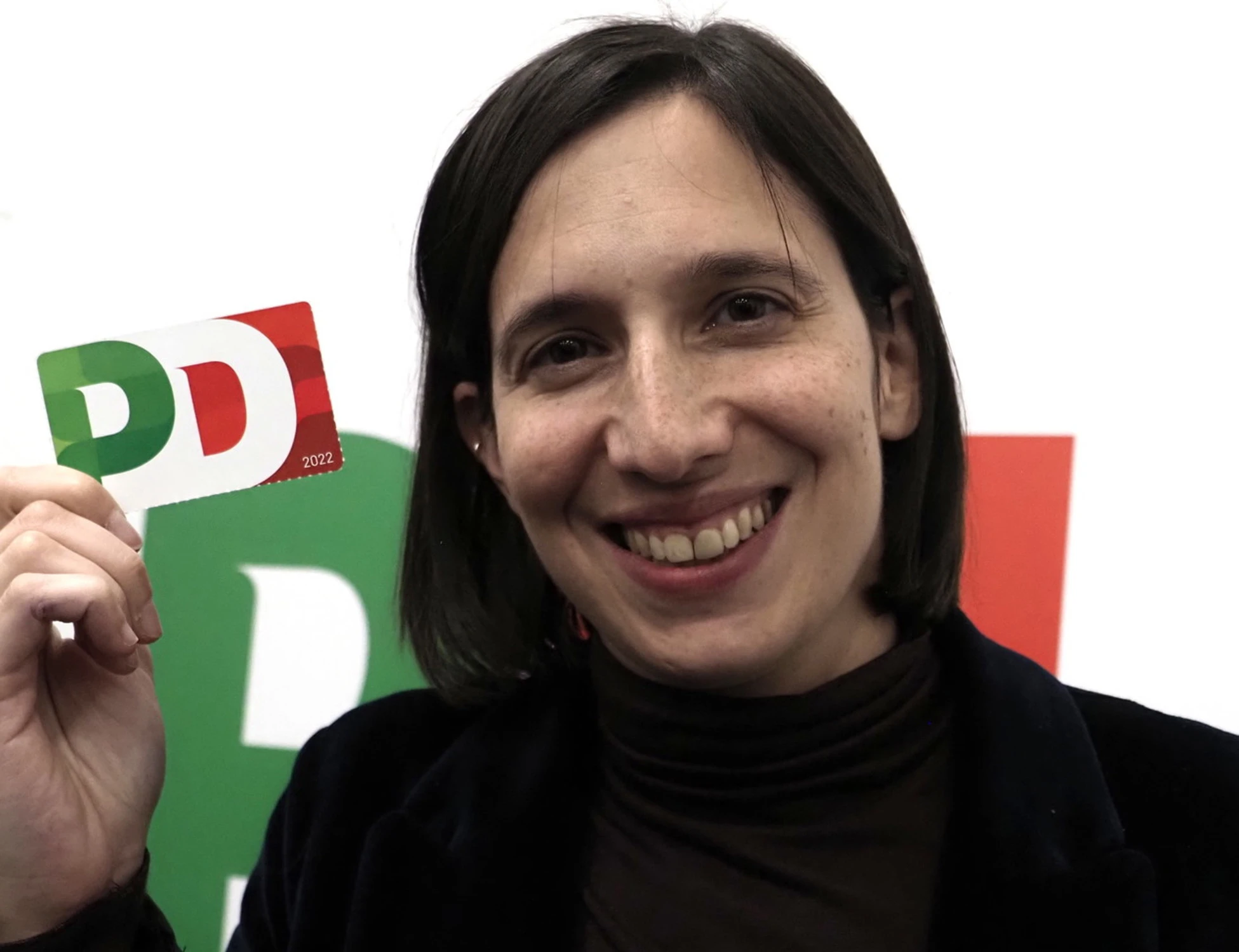 Elly Schlein, il caso che scuote il Pd: basta compravendita di tessere