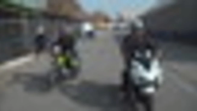 Teheran, le bikers iraniane che sfidano leggi e pregiudizi