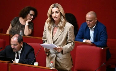 "Siliva Salis premier". Pd, chi si schiera con lei per far fuor Schlein