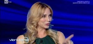 Vieni da me, Stefania Orlando e quella torbida storia di corna: "Come ho scoperto che era sposato"