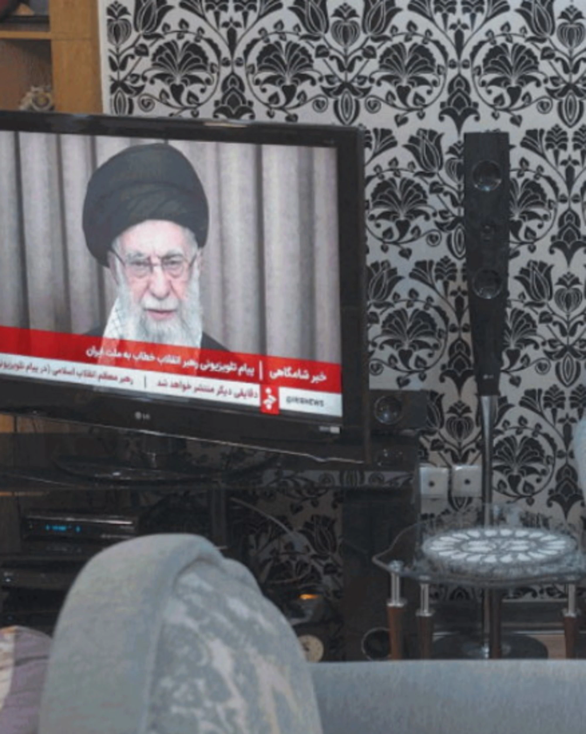 Iran, ayatollah all'angolo: la loro richiesta disperata