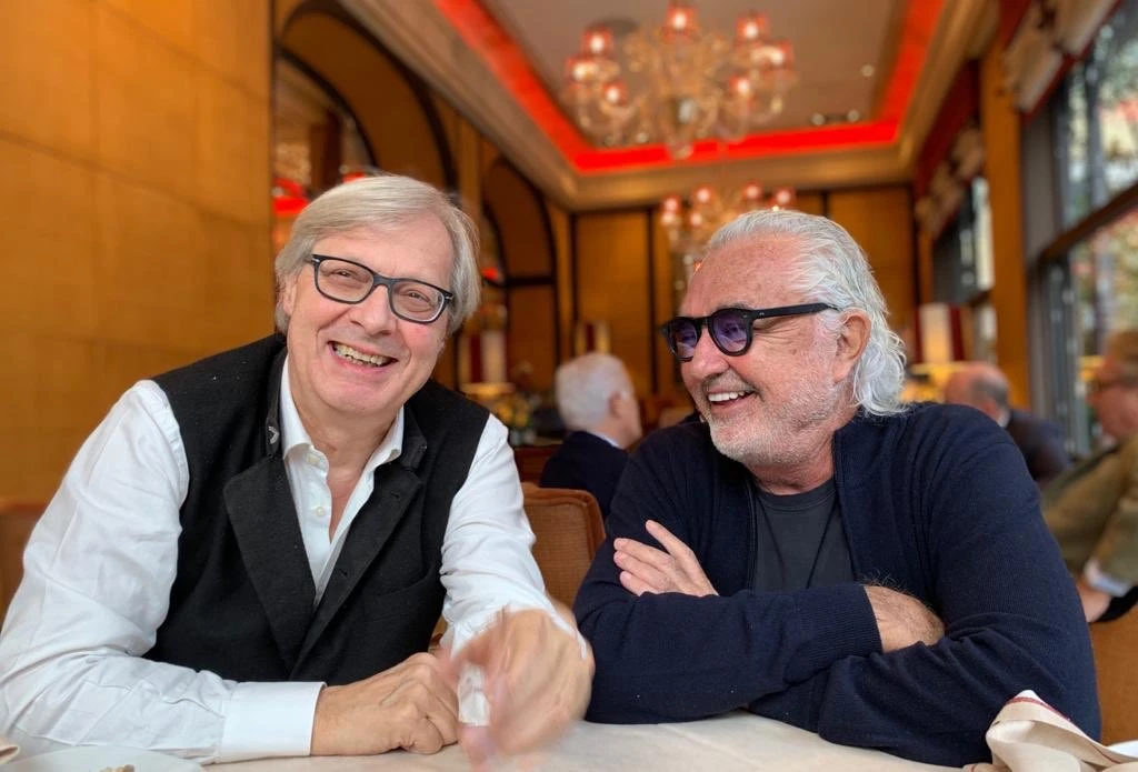 Vittorio Sgarbi su Flavio Briatore: "Sapete cosa ci unisce?", scatta la censura