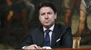 Giuseppe Conte "nervoso e piccato",  il retroscena: Draghi si presenta alla manifestazione e il premier diserta